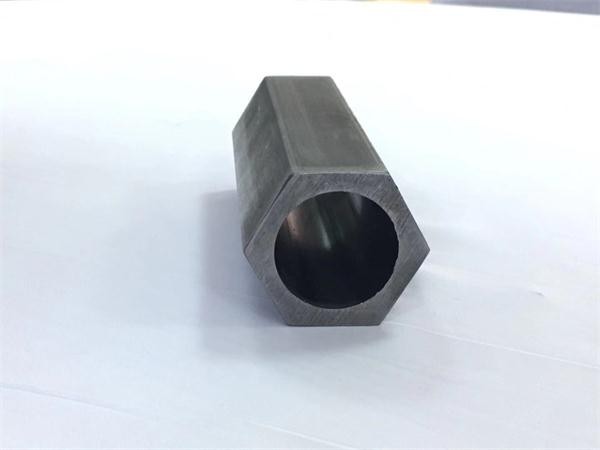 六角無(wú)縫鋼管開裂原因是什么？